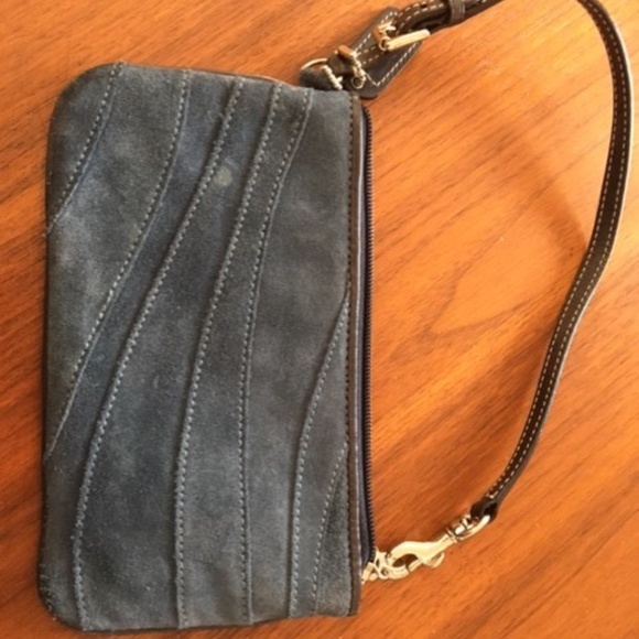 NWOT Coach Blue Suede Wristlet - Picture 8 of 9
